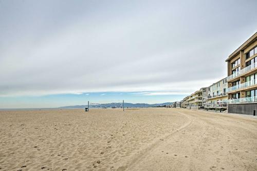 Apartamento Calming Beachfront Getaway Walk To Ocean!