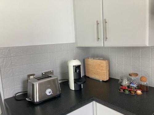 Causeway Coast Beach Front Ballycastle Apartment - 16