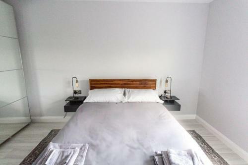 Causeway Coast Beach Front Ballycastle Apartment - 16