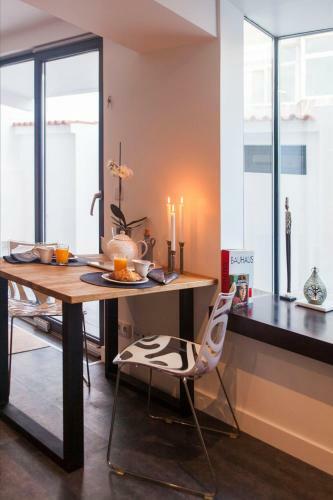 "scandinavian" Apartment In Cascais's Old Town