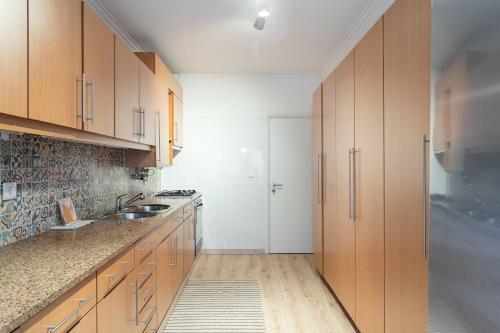 Flh Cascais Spacious Apartment With Balcony