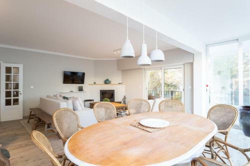 Flh Cascais Spacious Apartment With Balcony