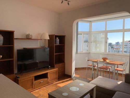 Incredible View, Quiet Apartment In Cascais