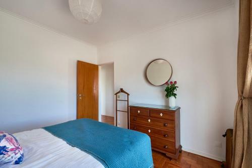 Bright Apartment With Garden In Cascais