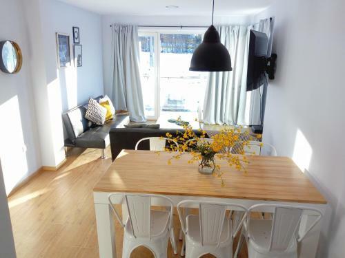 Ushuaiahomes -modern Apartment With Incredible Mountain & Bay Views