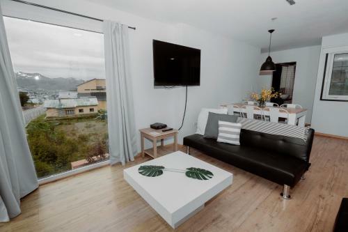 Ushuaiahomes -modern Apartment With Incredible Mountain & Bay Views