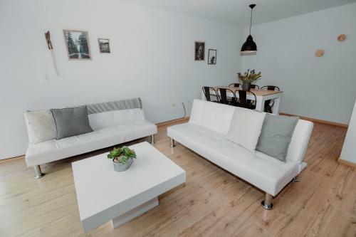 Ushuaiahomes -modern Apartment With Incredible Mountain & Bay Views