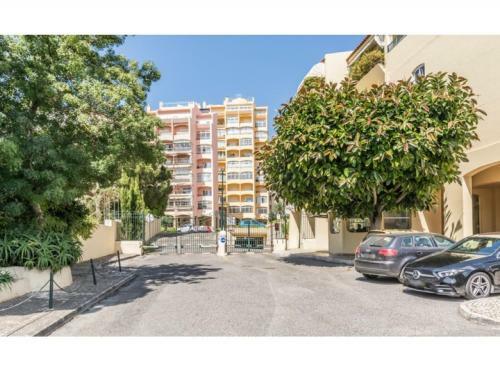 Apartamento Houze_lovely Flat With Swimming Pool!