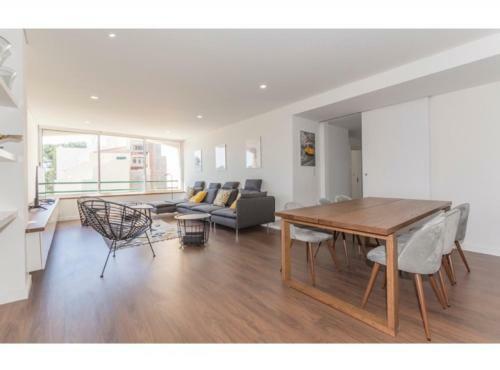 Apartamento Houze_lovely Flat With Swimming Pool!