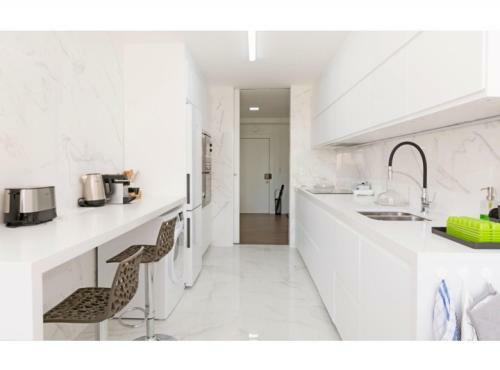 Apartamento Houze_lovely Flat With Swimming Pool!