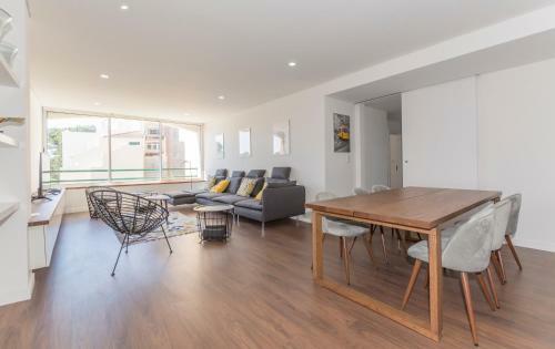 Apartamento Houze_lovely Flat With Swimming Pool!