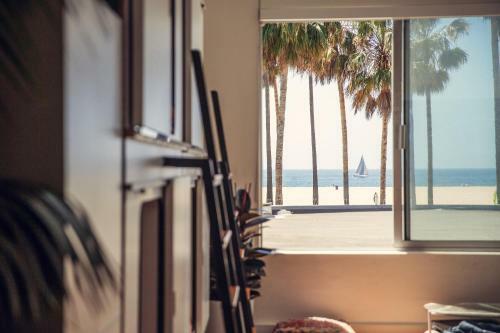 Hotel Stay Open Venice Beach