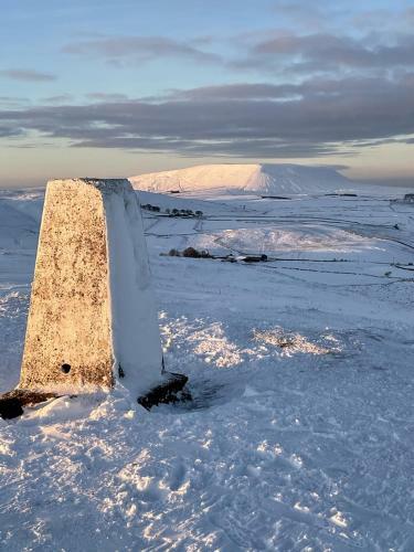 Dales View House