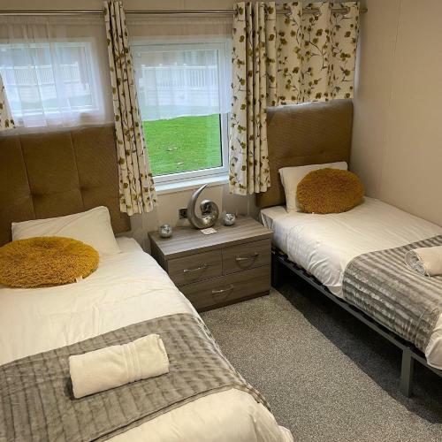 Reynards Retreat Lodge With Hot Tub