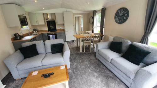 Buttermere Lodge With Hot Tub