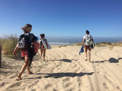 Bed & Breakfast Lisbon Surf Villa