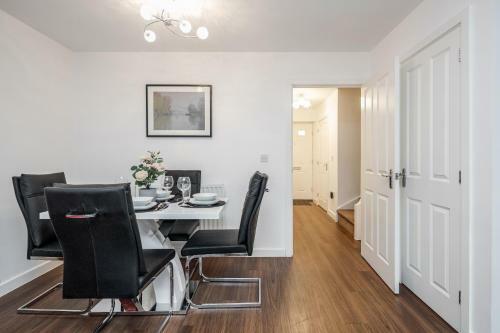 Apartamento Stunning 3br House In Basildon