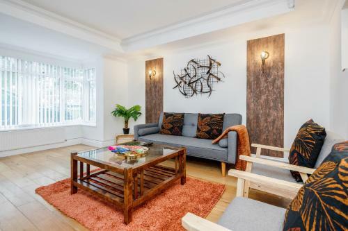 Villa Luxurious 4 Bedroom House? Gobions ? Prime Location ? Basildon ?