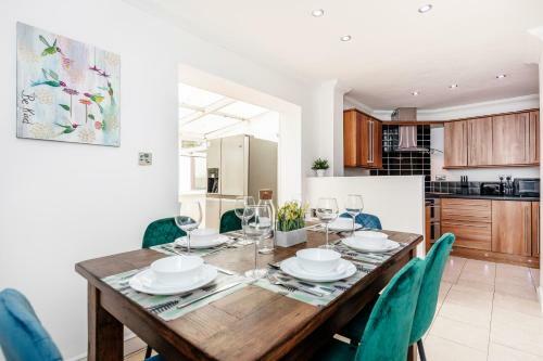 Villa Luxurious 4 Bedroom House? Gobions ? Prime Location ? Basildon ?