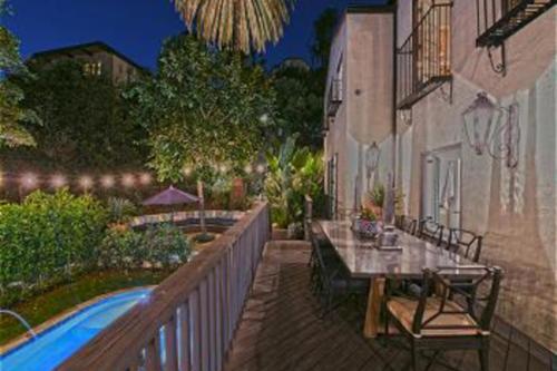 Hollywood Hills Escape