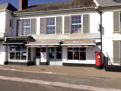 Cosy House, Near Beaches, Coastal Path And Local Shops