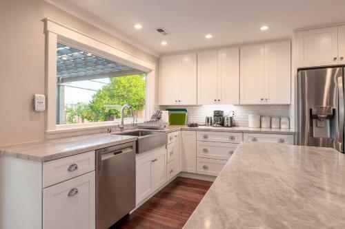 Villa @ Marbella Lane Executive Waterfront Property