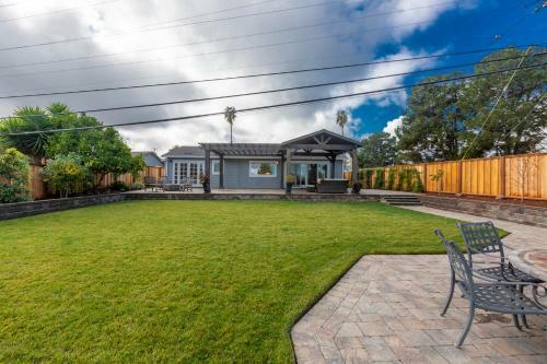Villa @ Marbella Lane Executive Waterfront Property