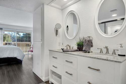 Apartamento Remodeled Ground Floor Golf Course View Condo!