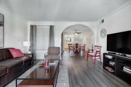Apartamento Remodeled Ground Floor Golf Course View Condo!
