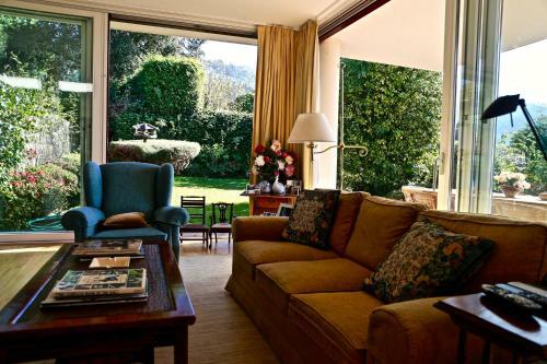 Liiiving In Moledo - Countryside Pool Villa