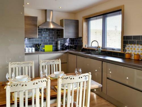 Woodview - Uk30293