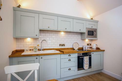Exclusive Holiday Accommodation - Bancoft Cottage