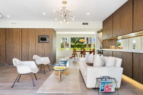 Modern Palms