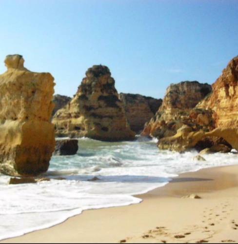 Mama Nunzia Algarve