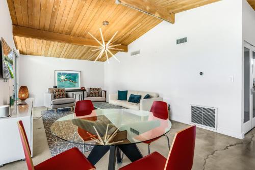 Iconic Mid-century Modern Escape