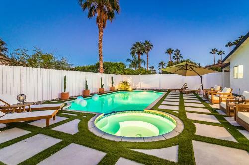 Lux Palm Springs Villa With Pool - Fits 12!