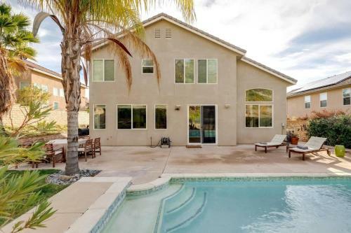 Luxury Modern Home With Resort-style Pool & Backyard