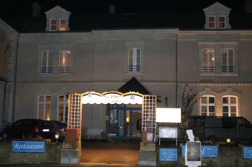 Hotel Logis Le Port Saint Aubin