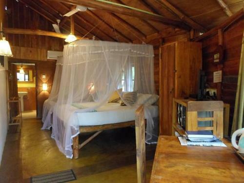 Bed & Breakfast Kirinda Beach Resort