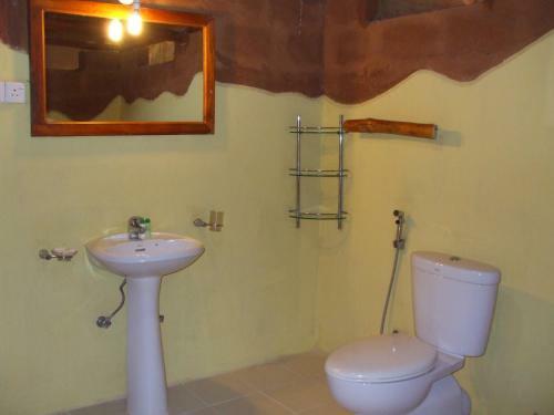 Bed & Breakfast Kirinda Beach Resort