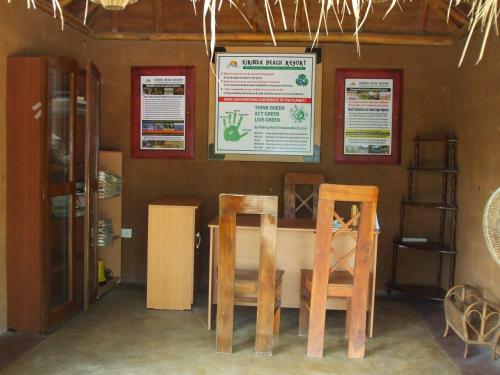 Bed & Breakfast Kirinda Beach Resort