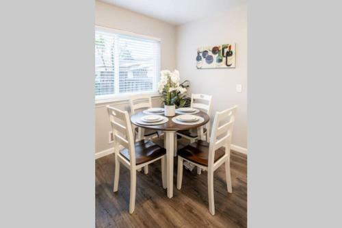 Apartamento Luxury Stay Near Oakridge Mall For Vacation/work