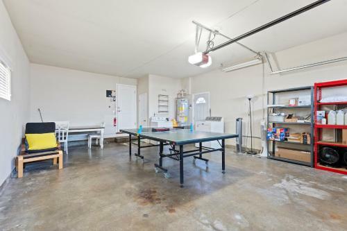 @ Marbella Lane - 3br Suburban Escape