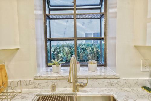 @ Marbella Lane - 3br Sfr 1floor Dtwn Sj Ldry