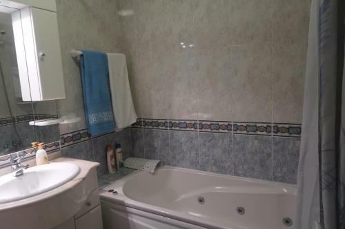 Apartamento Com Piscina Perto Da Praia