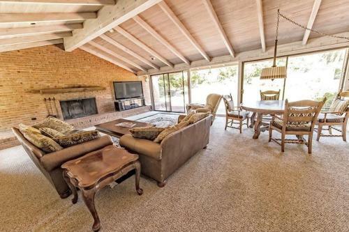 Villa Exclusive Hope Ranch Home W/pool And Private Beach Access