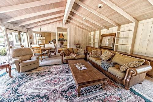 Villa Exclusive Hope Ranch Home W/pool And Private Beach Access