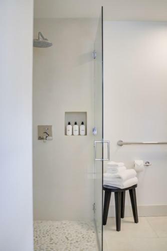Casa Valerio Unit 6c-boutique Suite In Downtown Santa Barbara