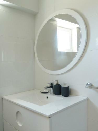 Ocean Breeze Apartment
