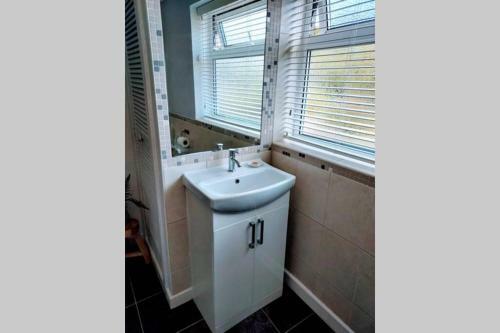 Former Quarryman?s 3-bed House 5 Min To Zip World